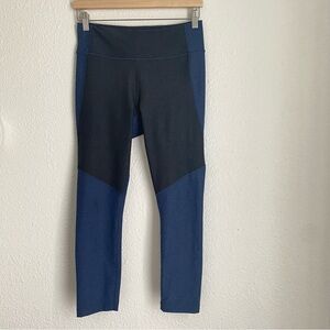 Outdoor Voices navy blue /black high waist colorblock 7/8 leggings, size M
